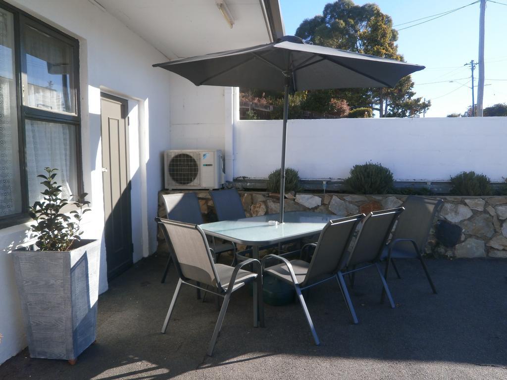 White Manor Motel Cooma Extérieur photo
