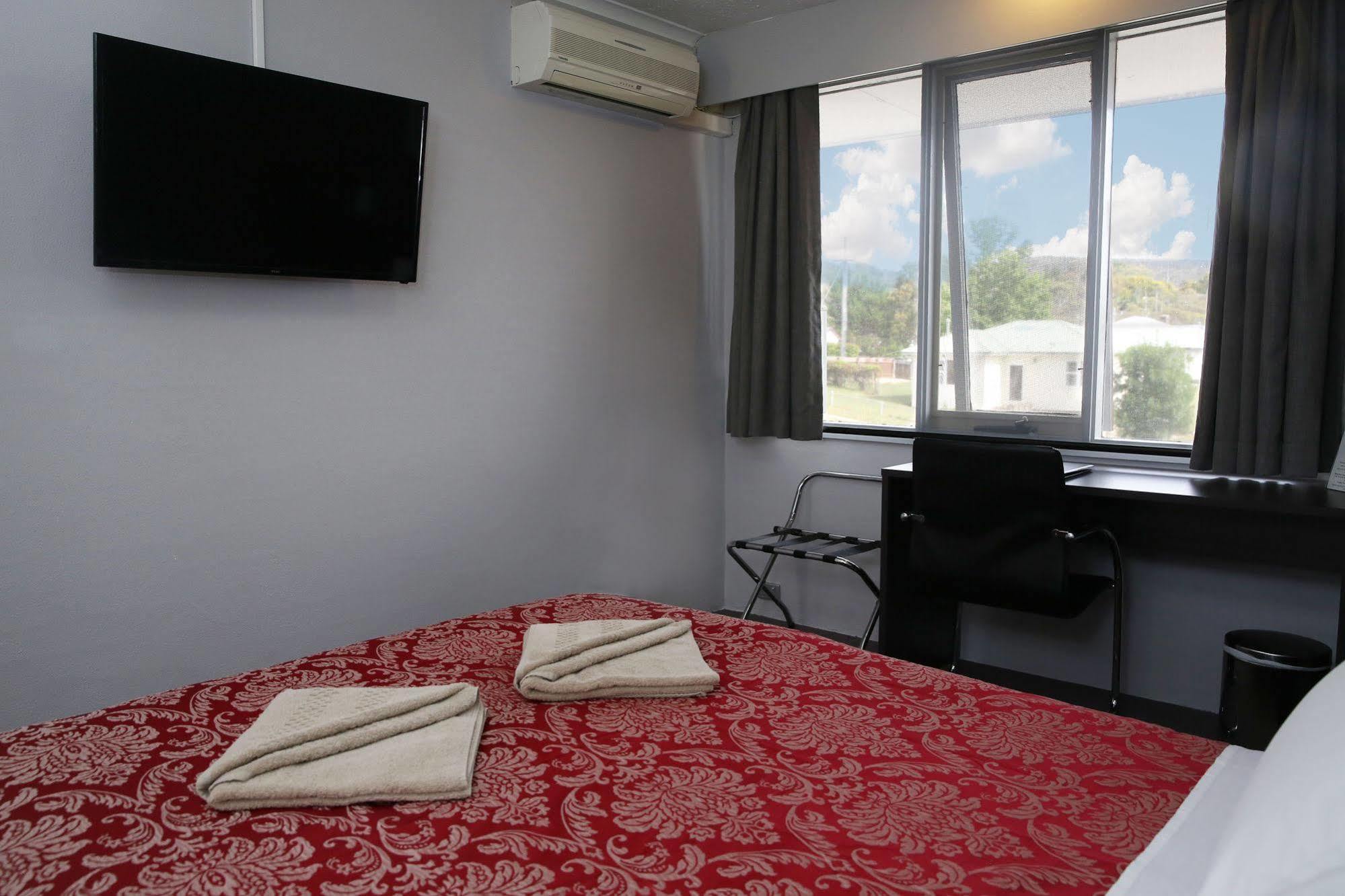 White Manor Motel Cooma Extérieur photo