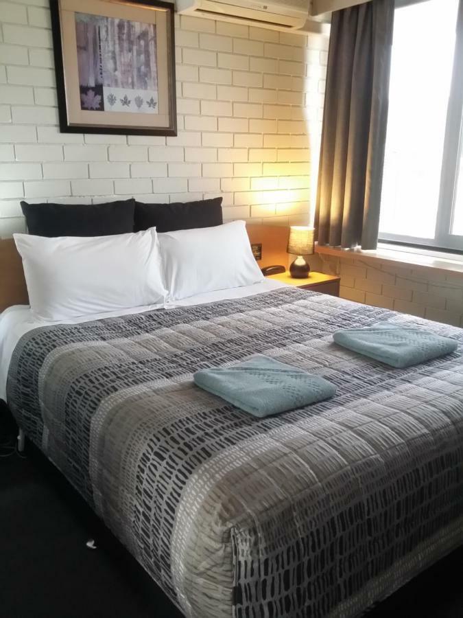White Manor Motel Cooma Extérieur photo